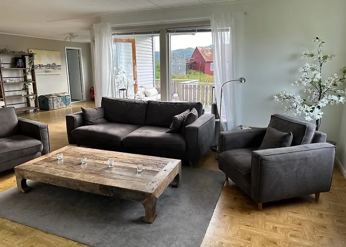 Strandhus Med Panoramautsikt * Sand (Nordland)