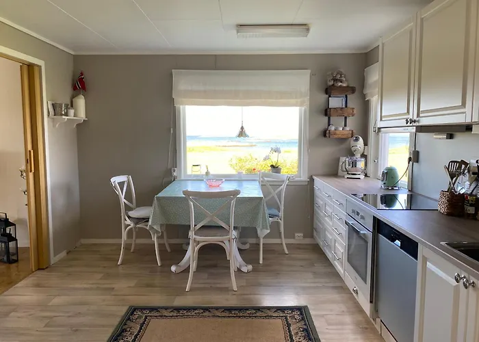 Strandhus Med Panoramautsikt Vakantiehuis Sand (Nordland)