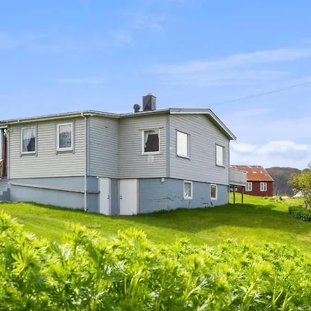Strandhus Med Panoramautsikt بيت للعطل ساند